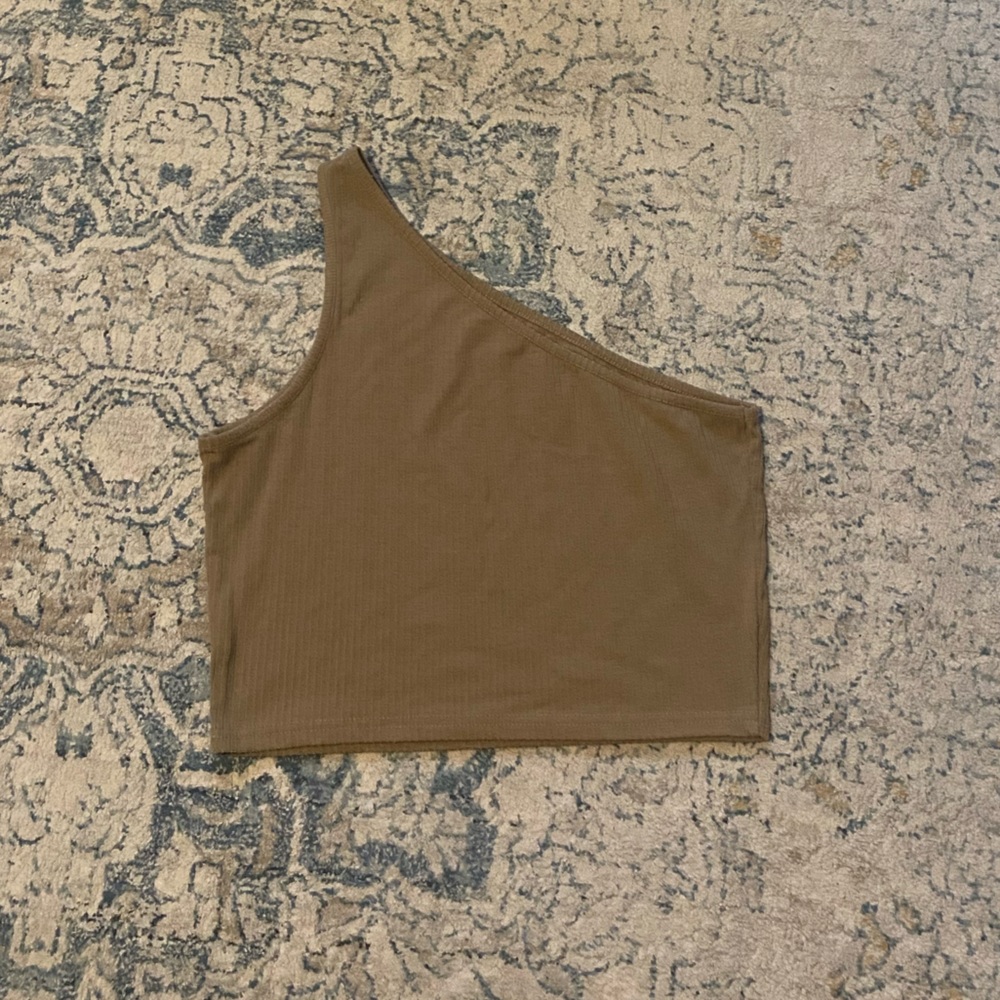 One shoulder crop top